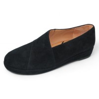 Lamour Des Pieds Women's Cambrea In Black Kid Suede