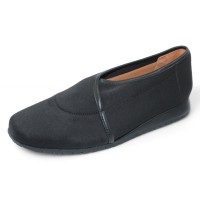 Lamour Des Pieds Women's Taura In Black Microfiber