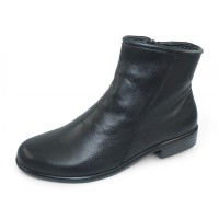 Naot Women's Norther In Black Water-Resistant Leather